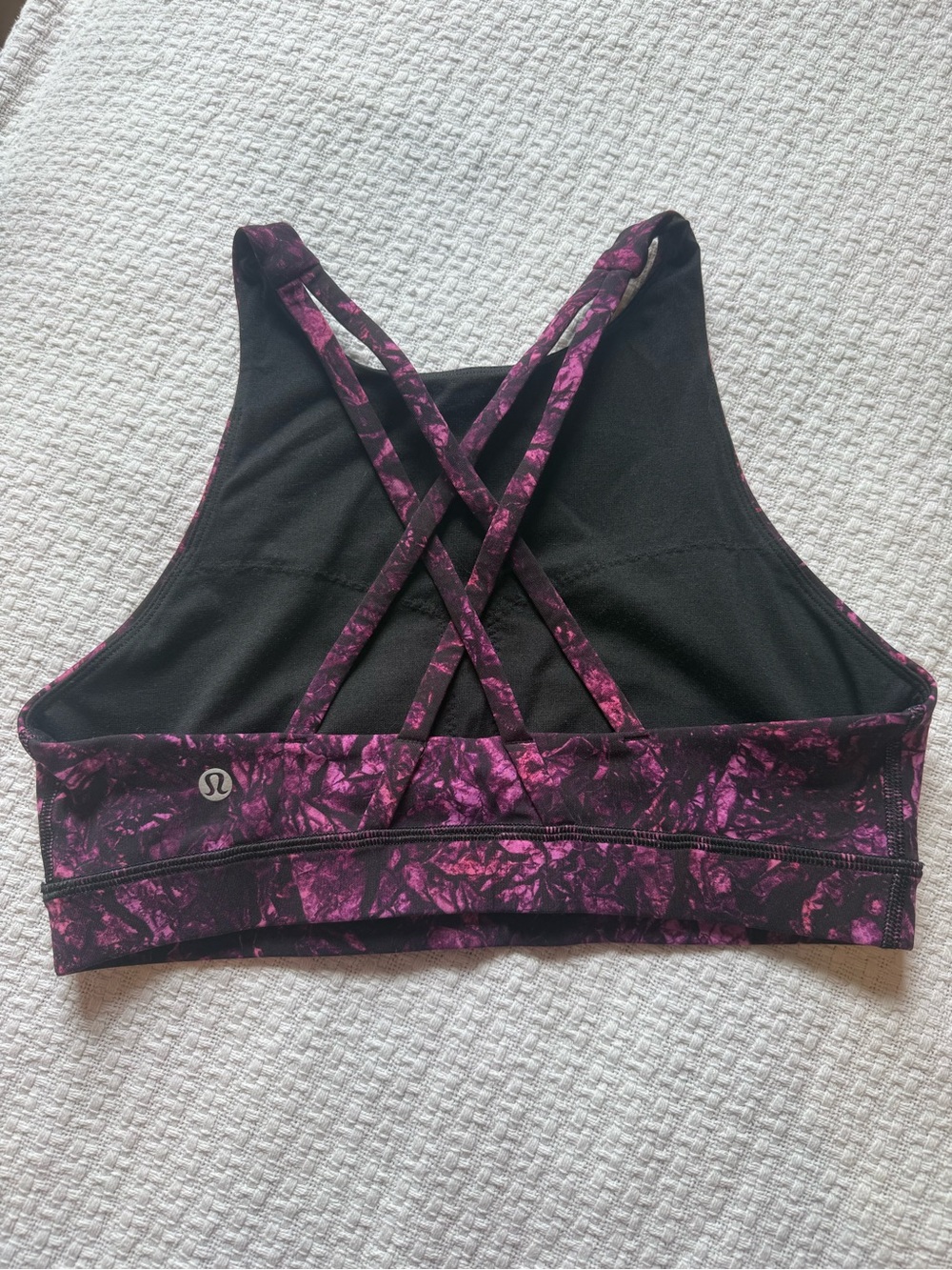 lululemon athletica Purple / Pink Crinkle-Print High-Neck Sports Bra - Picture 4 of 5